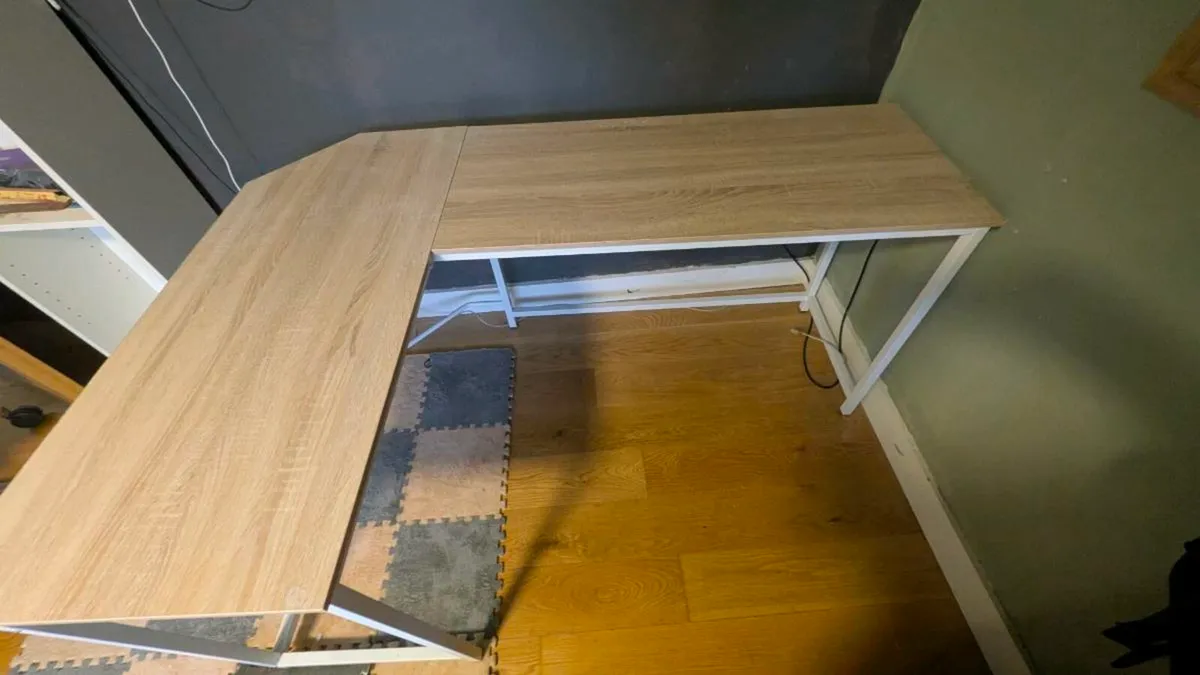 L shaped Desk - Image 2