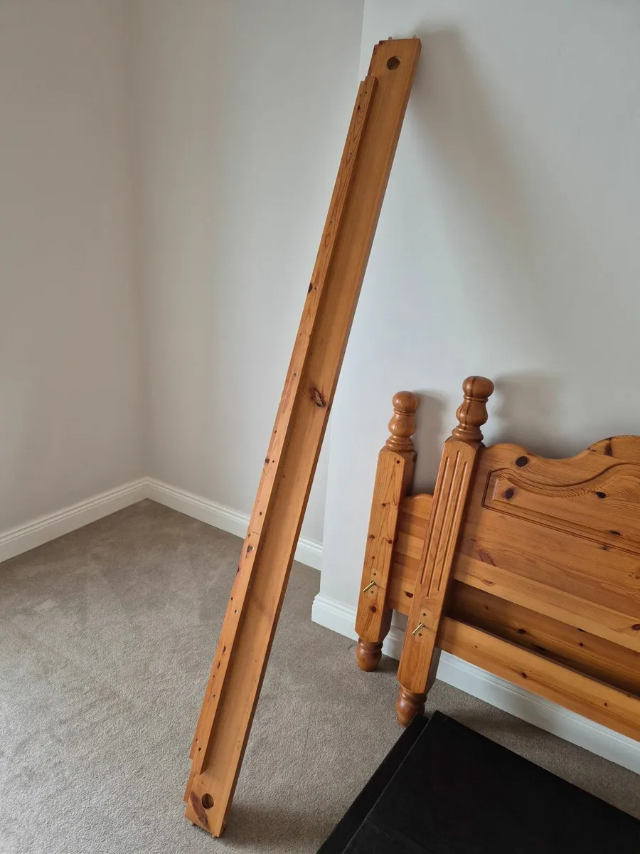 Bedroom furniture - Image 4