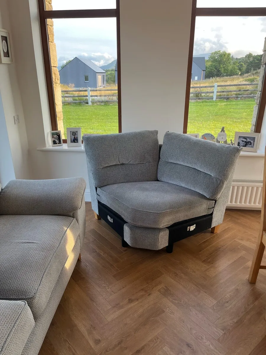 5 Seater - Image 3