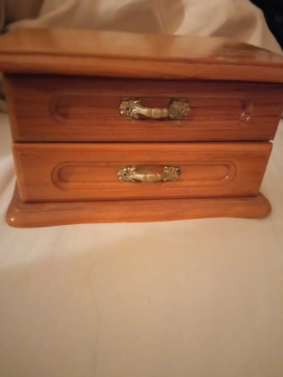 Jewellery Box - Image 1