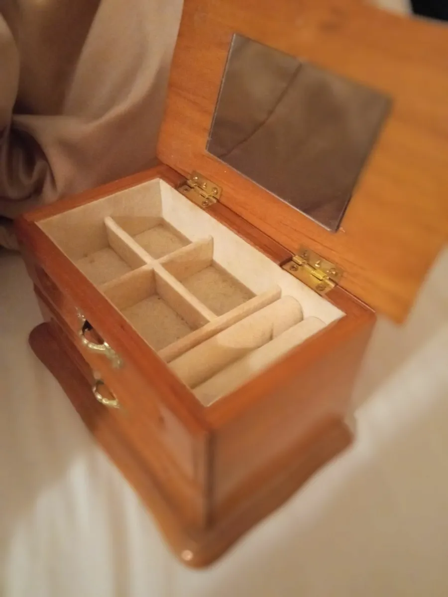 Jewellery Box - Image 2