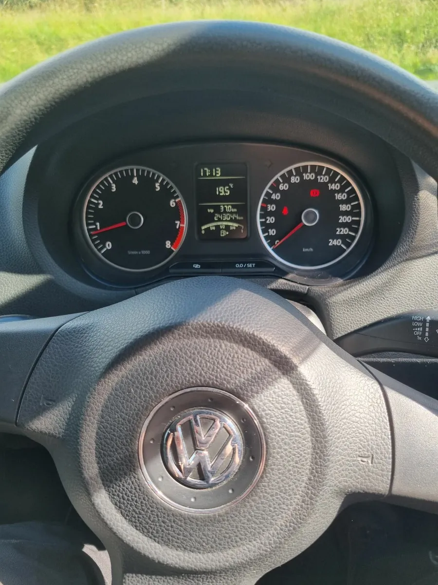 Volkswagen Polo 2010 - Image 3