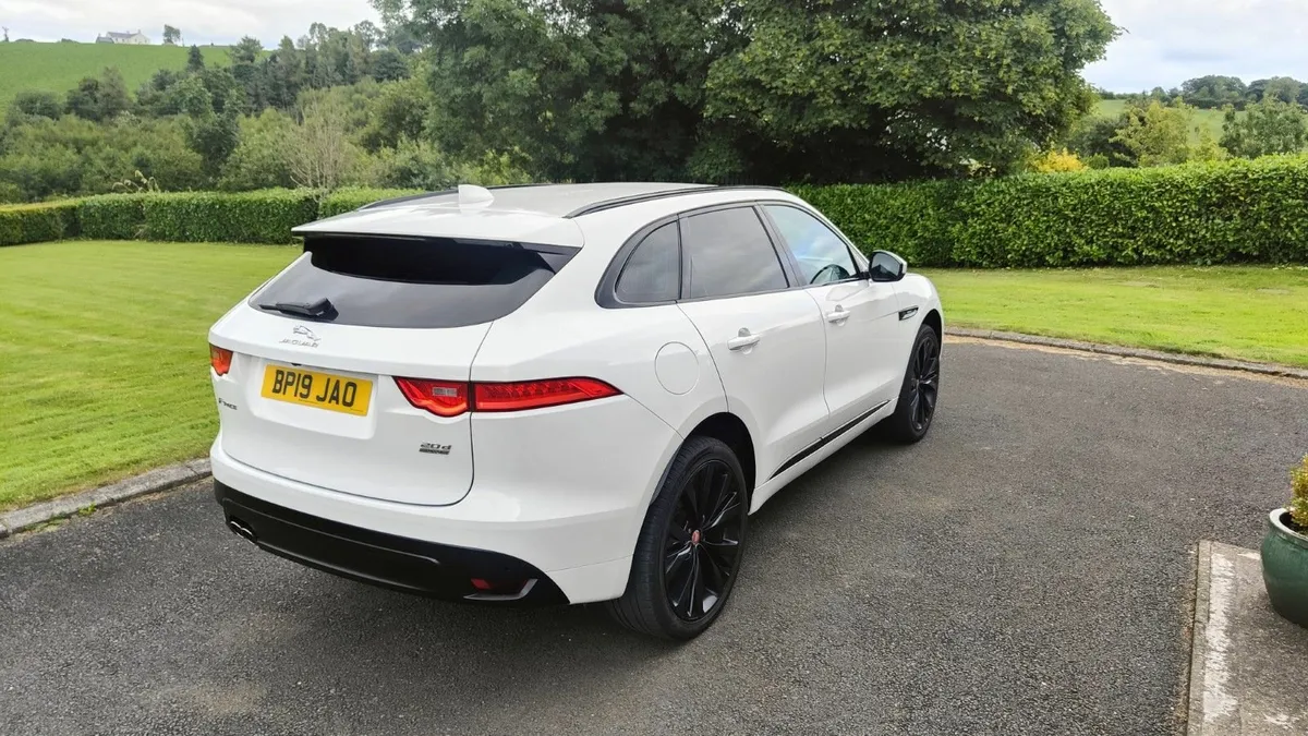 Jaguar F-Pace 2019 R Sport 2.0 Diesel - Image 3