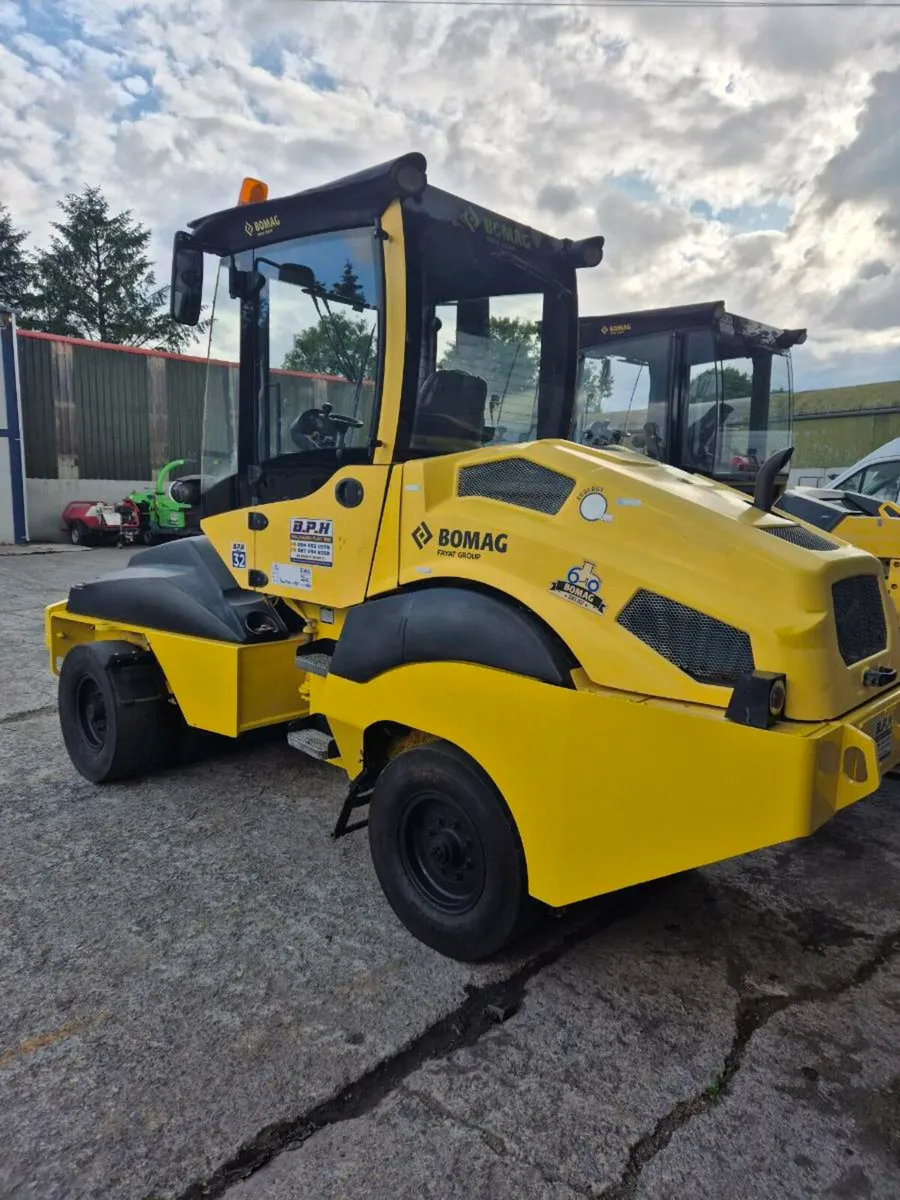 Pneumatic tyre rollers for Hire - Image 1