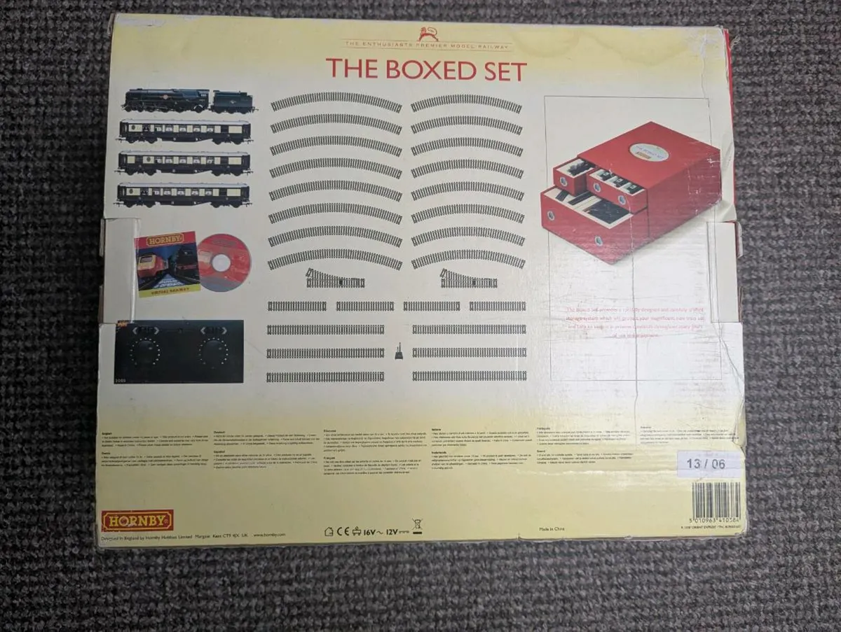Hornby Orient Express Boxed Set - Image 2