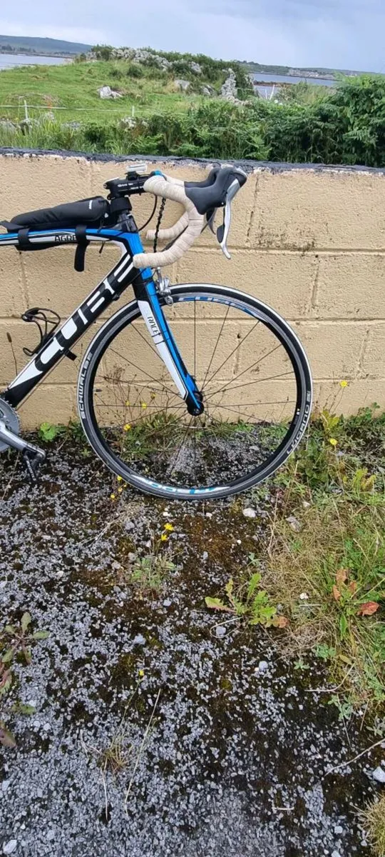 Cube Agree Carbon Fibre Road Bike - Image 2