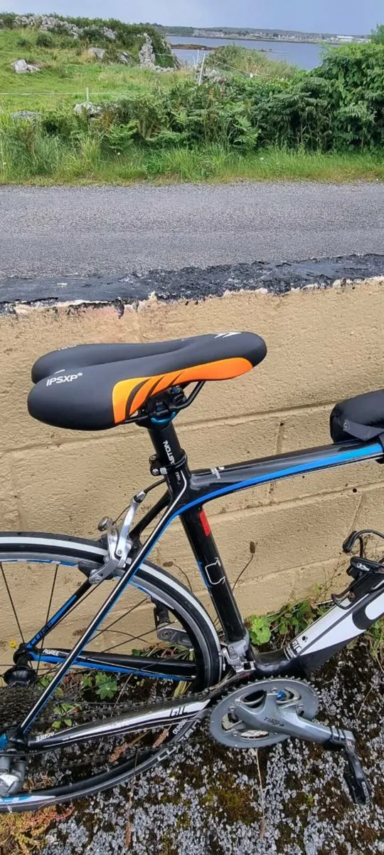 Cube Agree Carbon Fibre Road Bike - Image 3