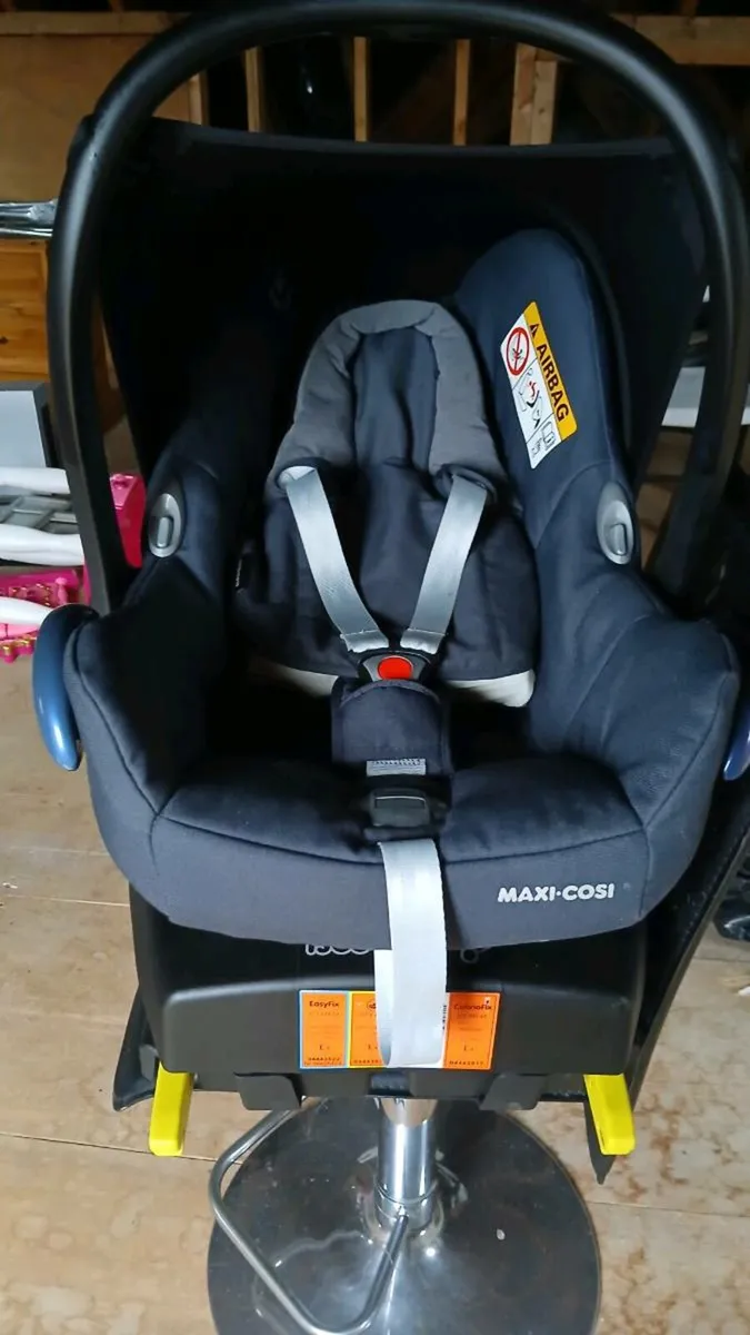 Uppababy vista travel system - Image 4