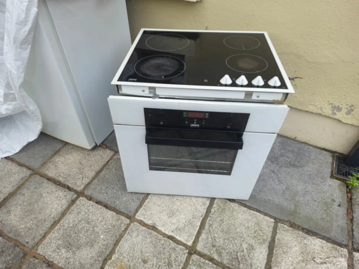 Oven and Hob - Image 1