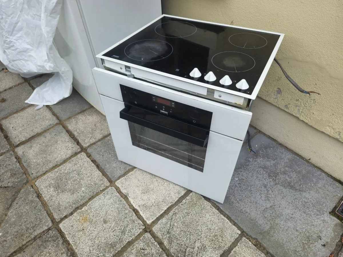 Oven and Hob - Image 2