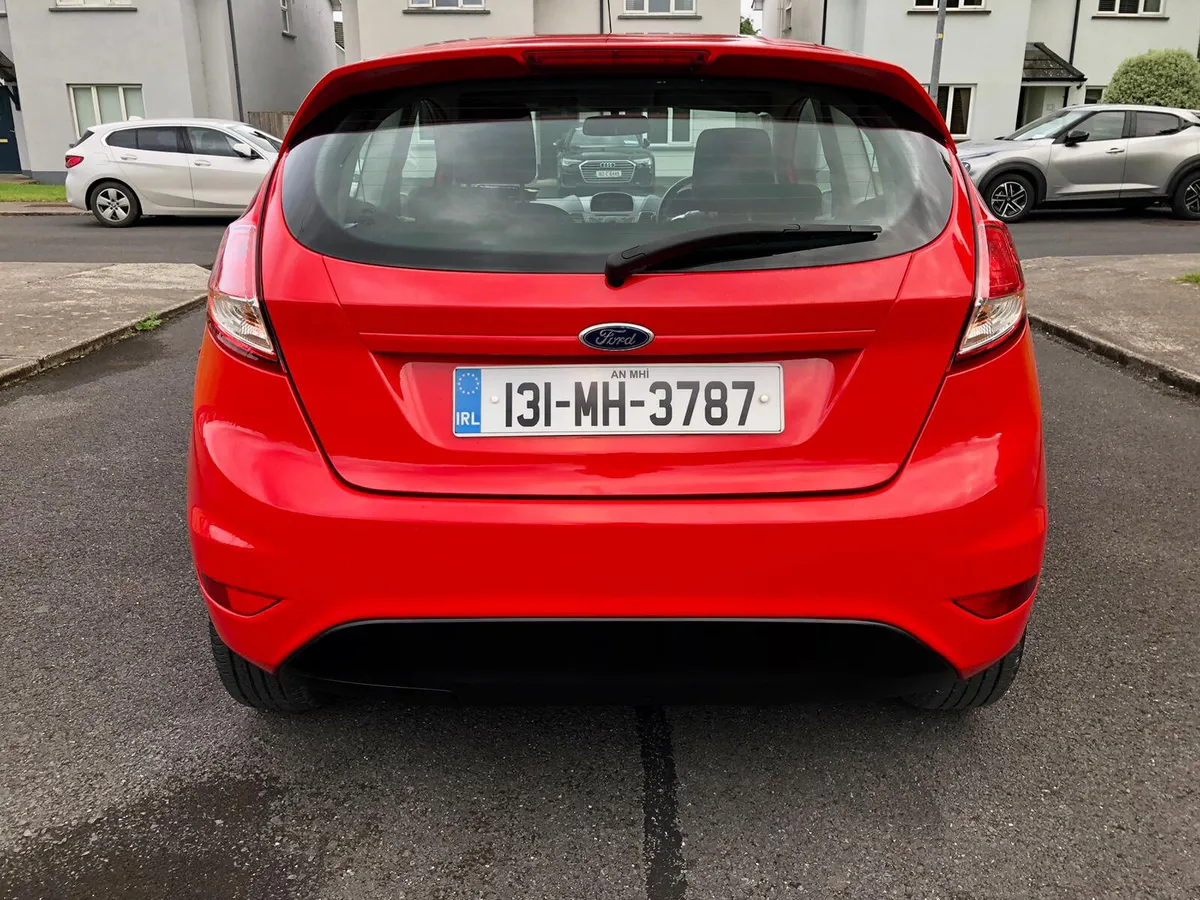 Ford Fiesta 2013 - Image 2