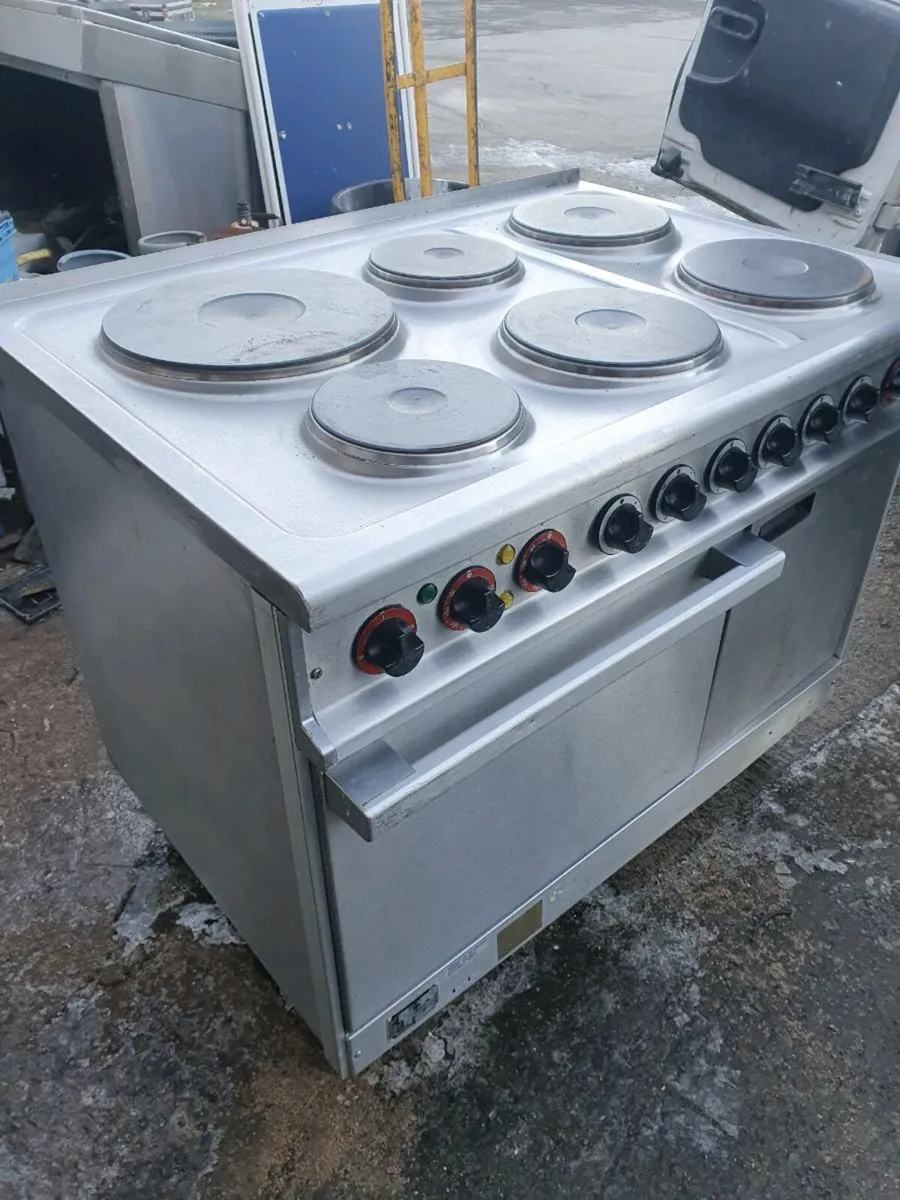 Cooker Oven Electric Commercial 6 Burner - Image 1
