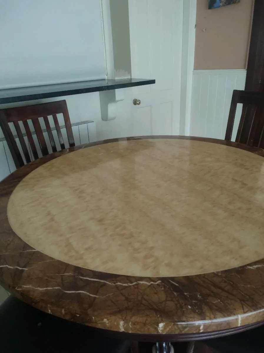 Table & Chairs - Image 3