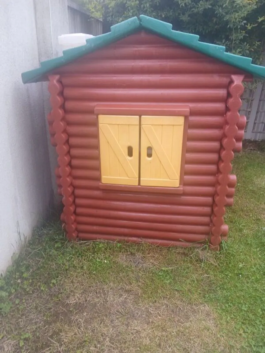 Little tikes log cabin - Image 3