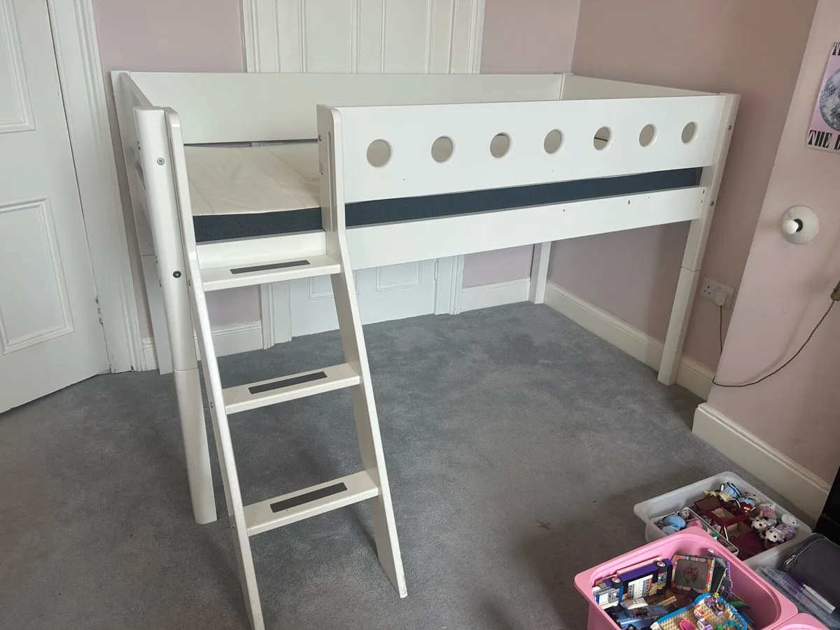 FLEXA mid size bed - Image 1