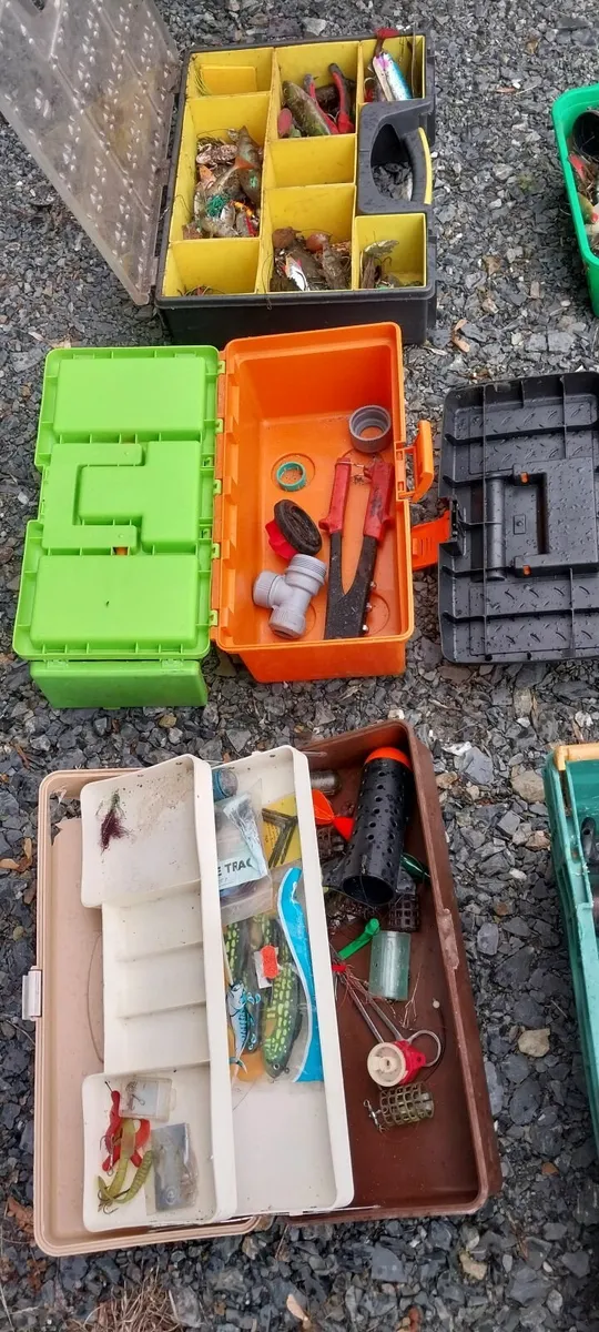 fishing accessories - Image 1