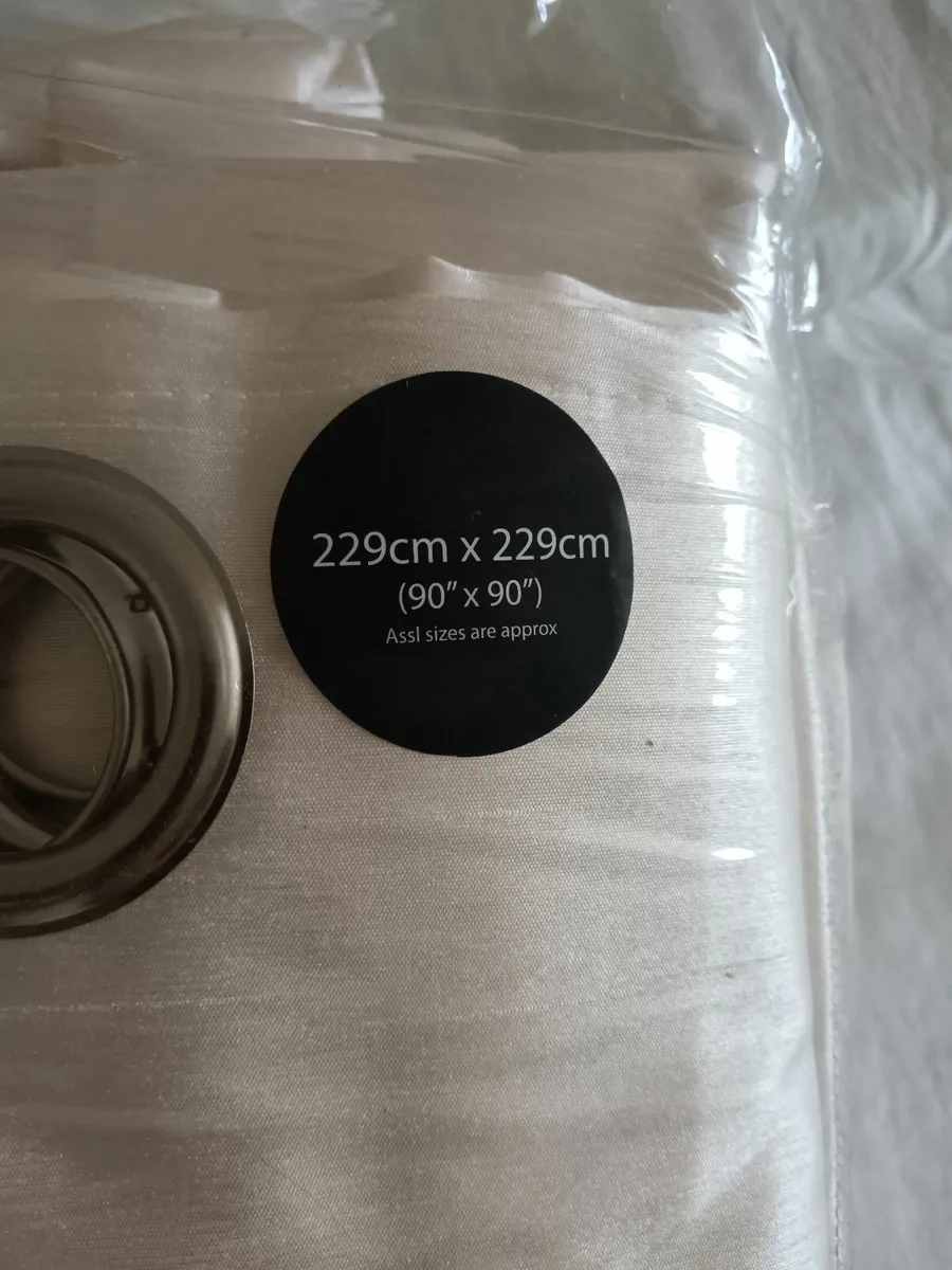 Curtains - Image 1
