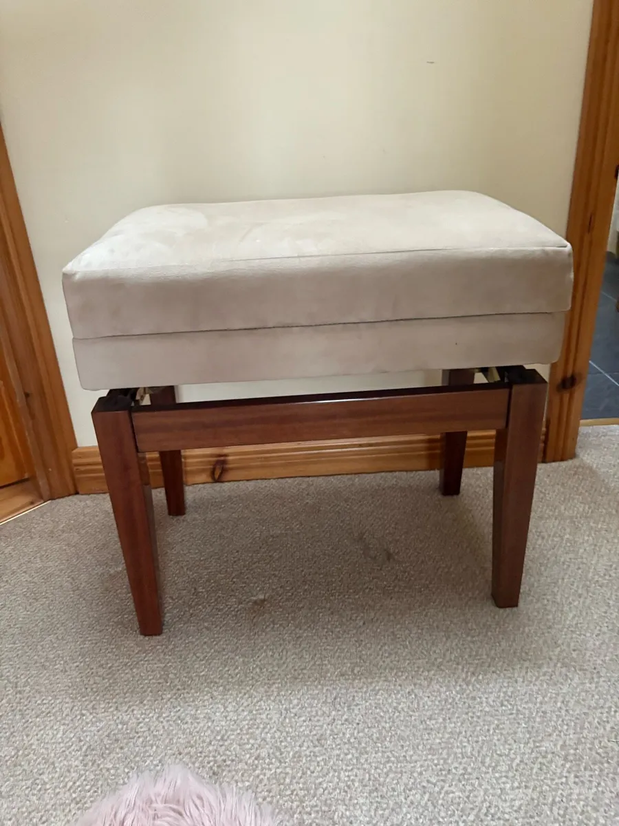 Piano stool - Image 1