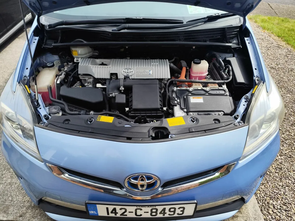 Toyota Prius Plug In!Only71000 Kms!New NCT!1Owner! - Image 4