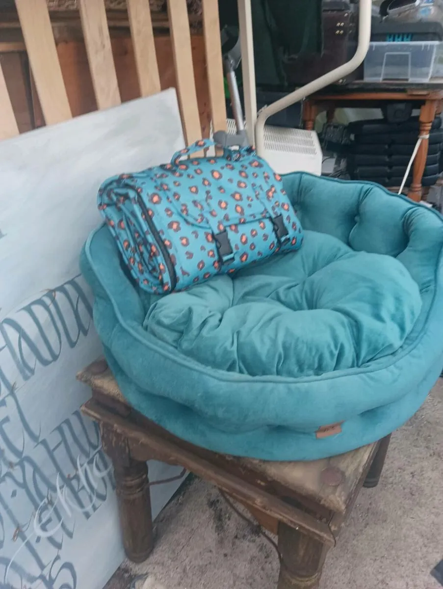 Dog bed and car mat New - Image 1
