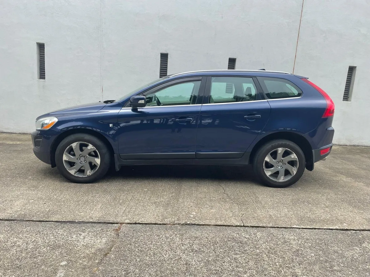 Volvo XC60 AWD 2.4D D5 2013 - Image 4
