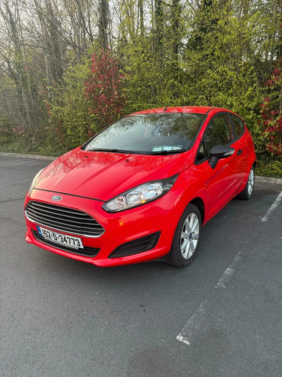 Low mileage ford fiesta 2015 - Image 1