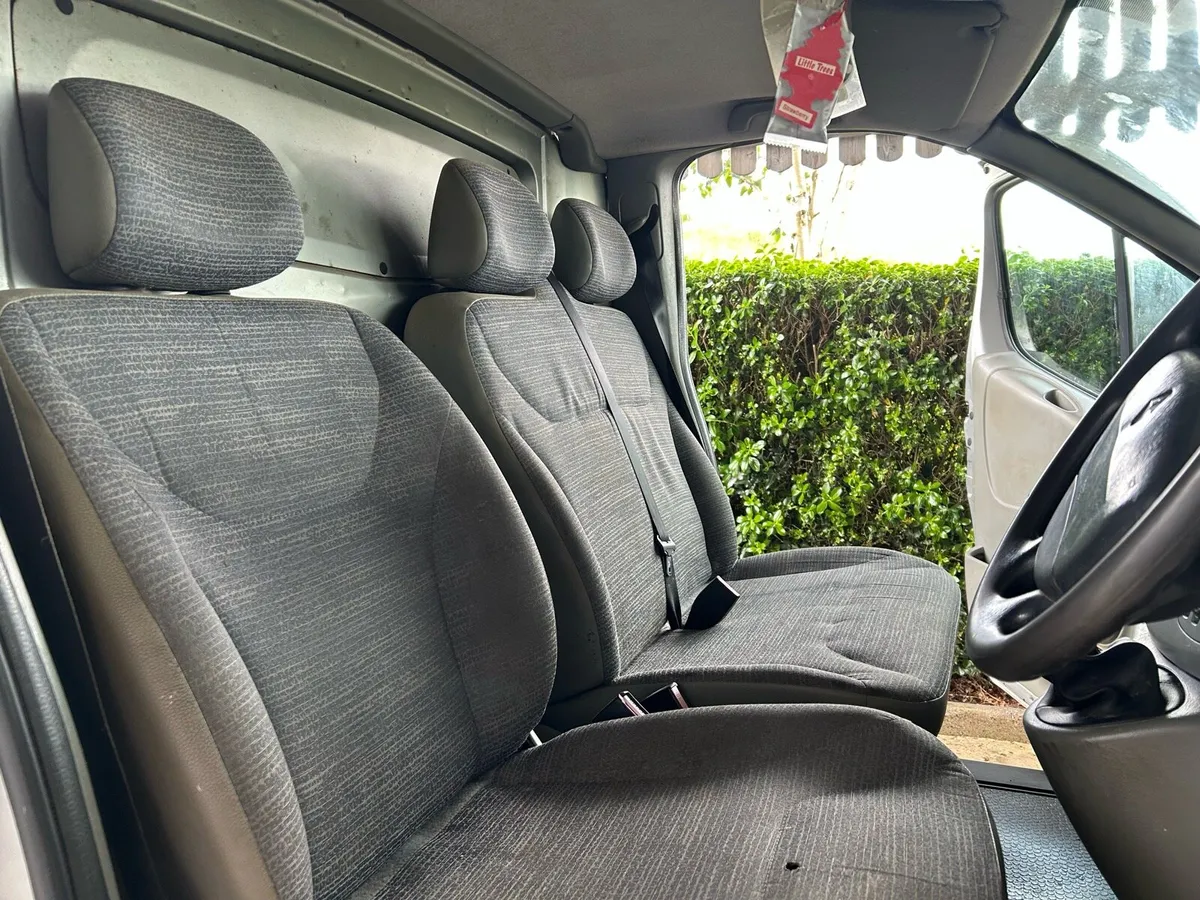 Renault trafic van - Image 1