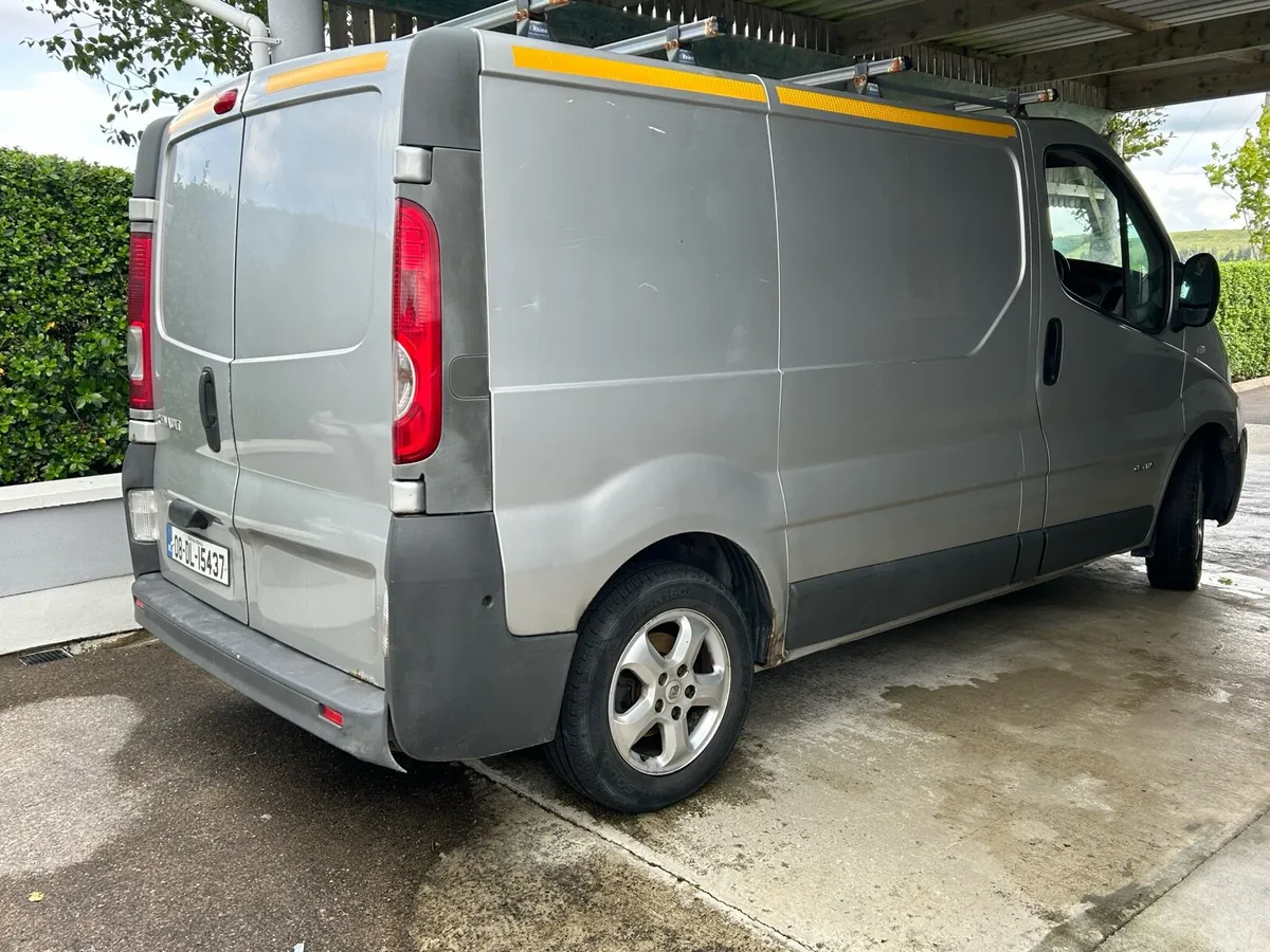 Renault trafic van - Image 4
