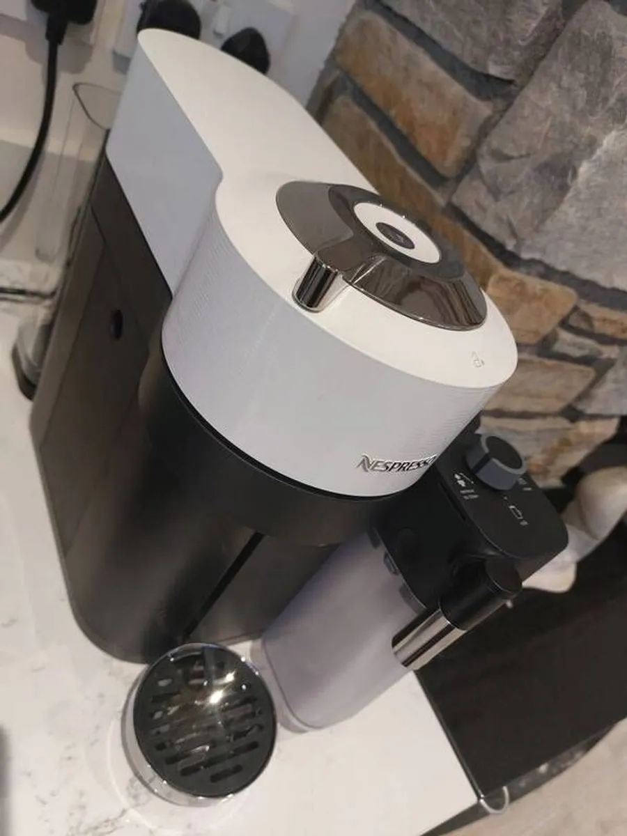 Nespresso Vertuo Lattissima Coffee - Image 2