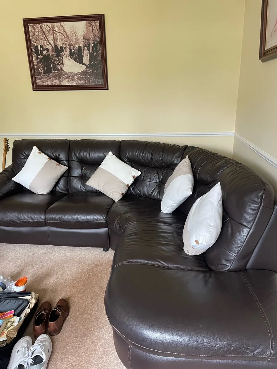 Leather corner sofa - Image 1