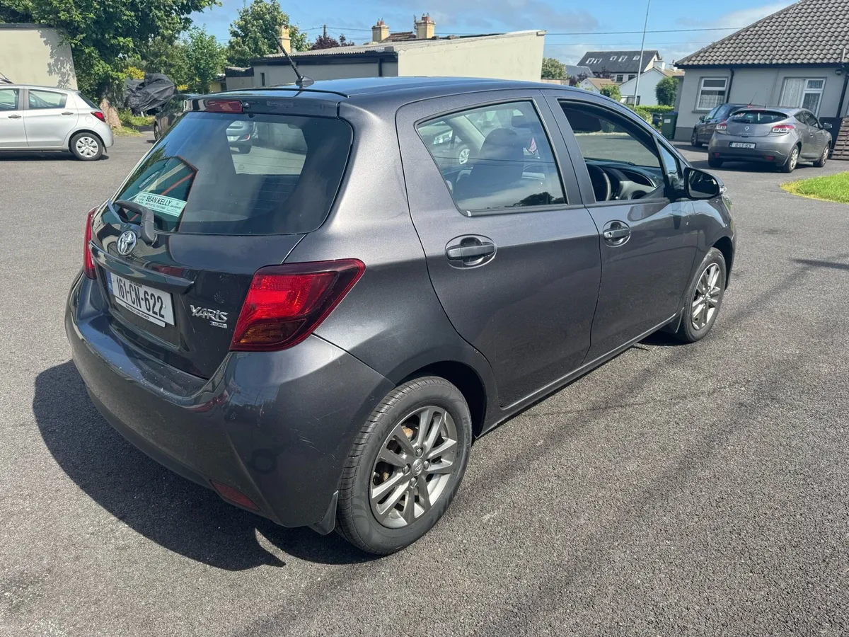2016 Toyota Yaris Luna - Image 2