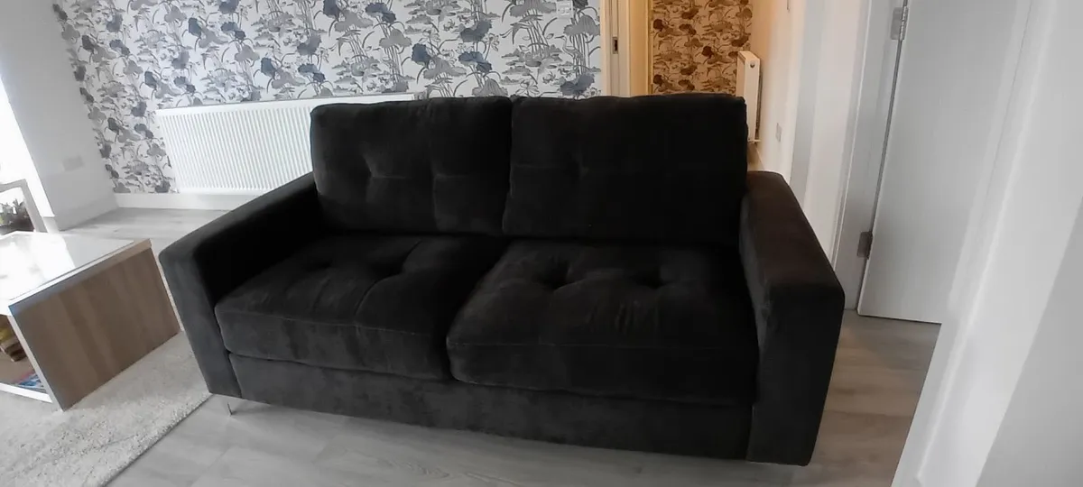 Couch - Image 2