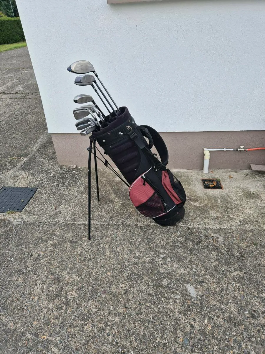 Left Handed Golf Set - Image 1