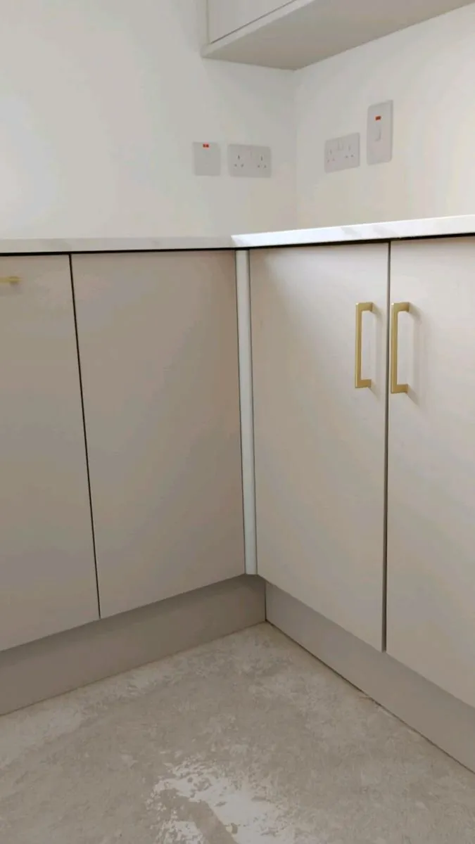 Cashmere Kitchen Cabinets, units, brand new - Image 3