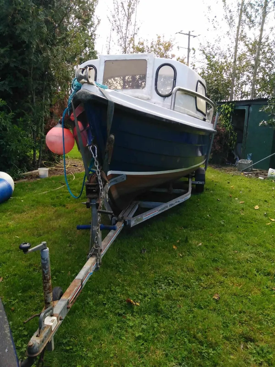 19 foot Boat - Image 1