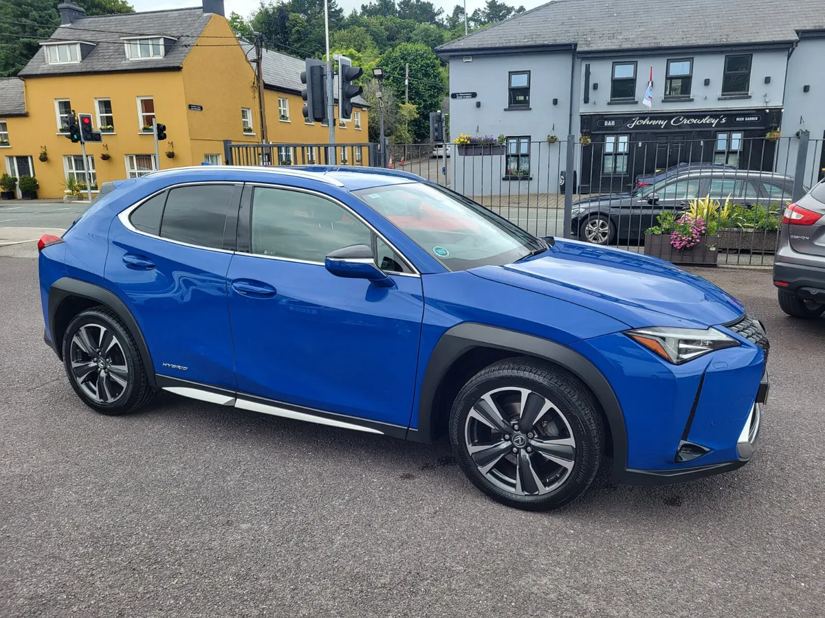 Lexus UX 250h Plus 4X2 Auto, Full Lexus History - Image 2