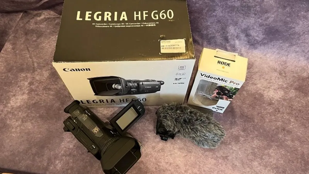 Canon LEGRIA HF G60 camcorder With rode videomic pro on camera shotgun microphone - Image 1