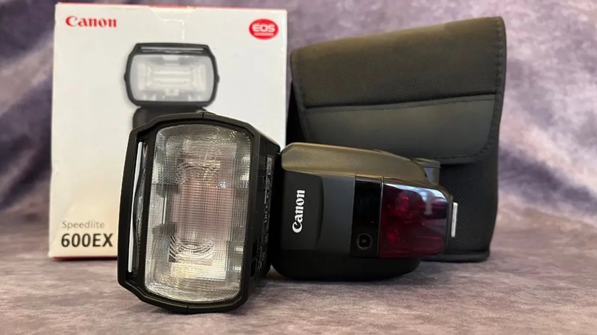 Canon Speedlight 600EX II-RT flash - Image 1