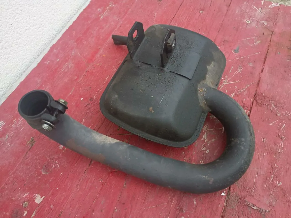 Piaggio LML standard exhaust vespa - Image 3