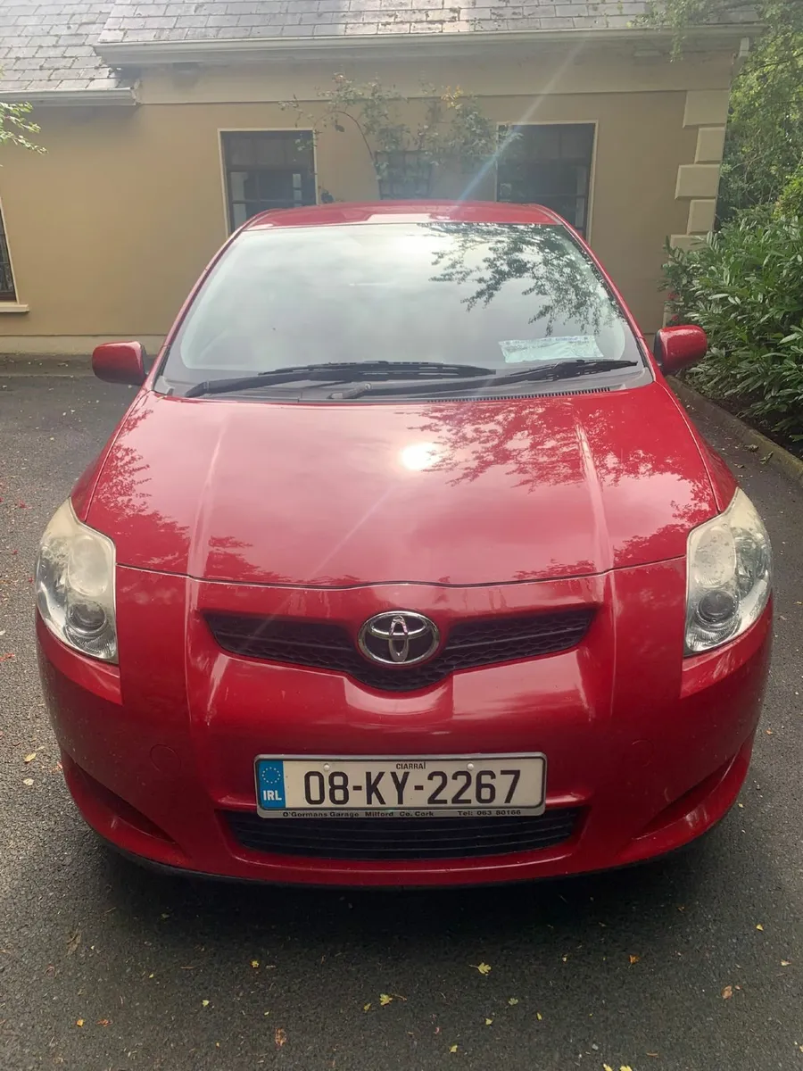 Toyota Auris 2008 - Image 2