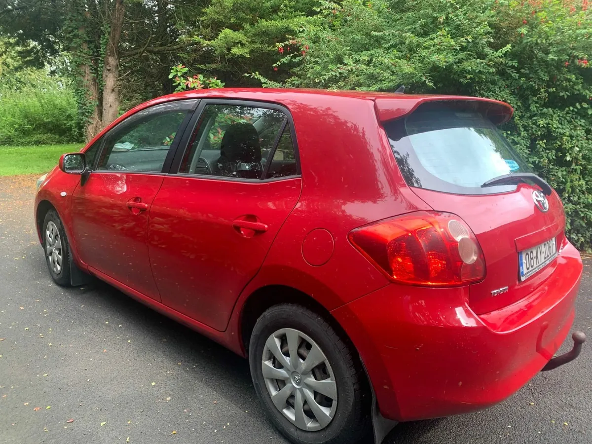 Toyota Auris 2008 - Image 1