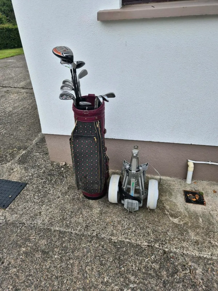 Nice Golf Set and Trolley - Image 1