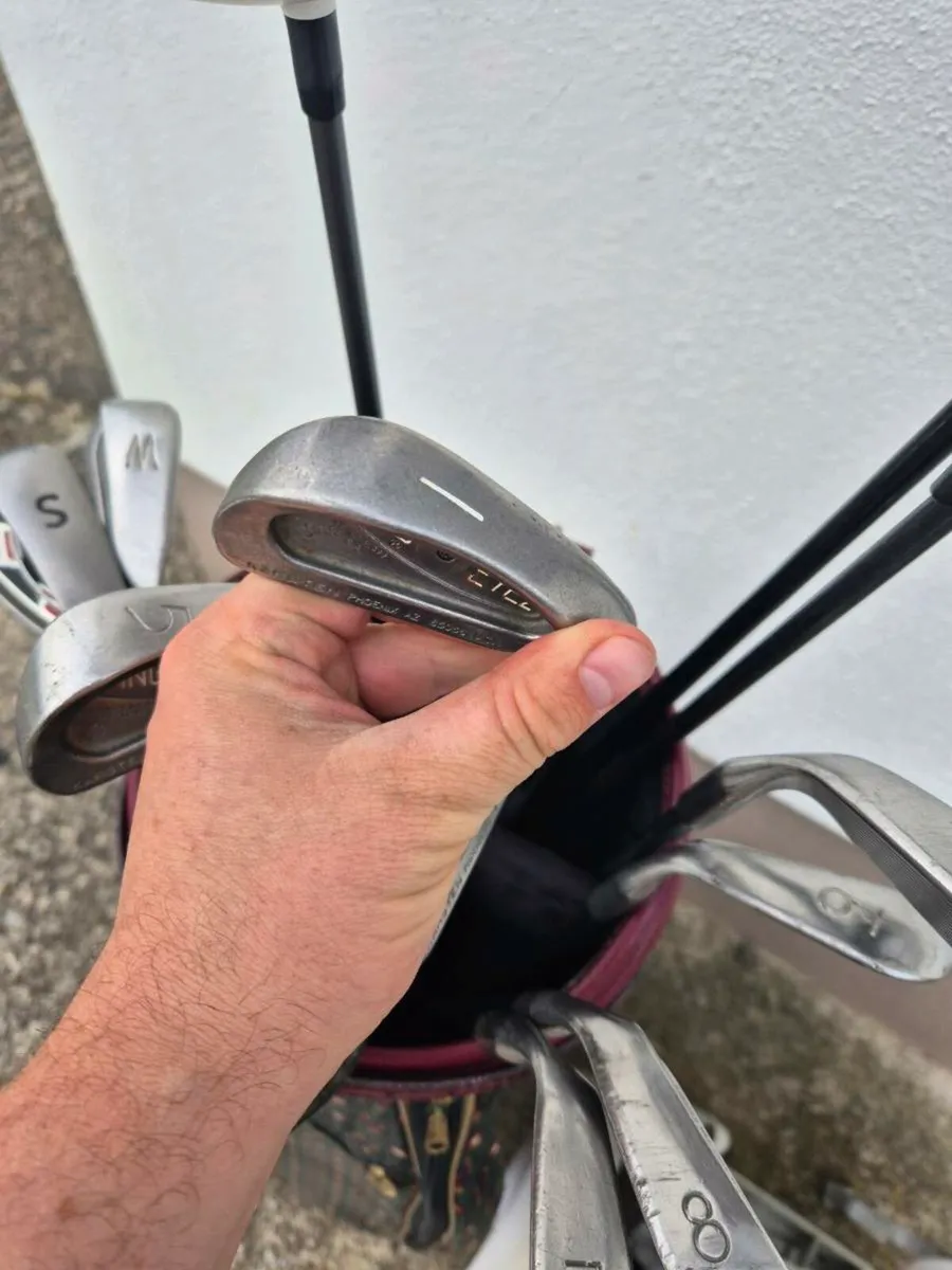 Nice Golf Set and Trolley - Image 3
