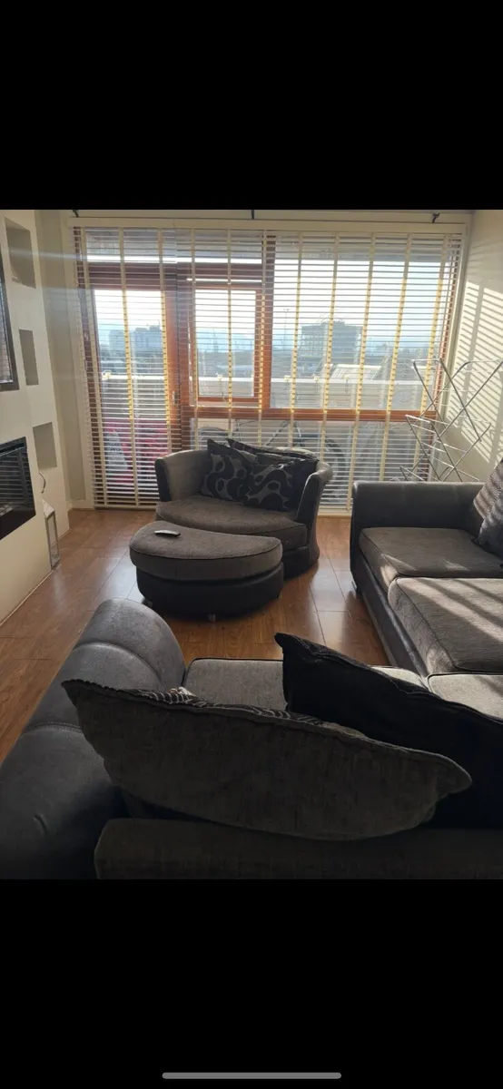 Second hand sofa - Image 4