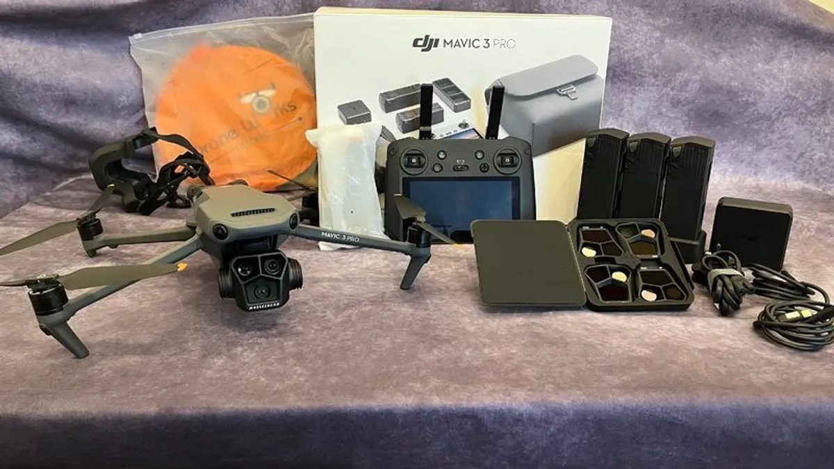 DJI Mavic 3 Pro Fly More Combo with pro controller - Image 2