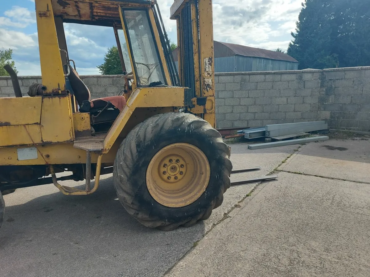 JCB Rough Terrain Forklift - Image 2