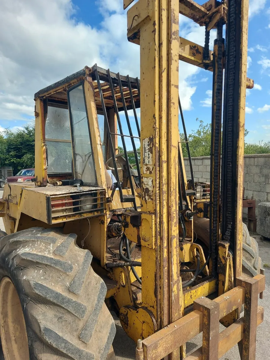 JCB Rough Terrain Forklift - Image 4