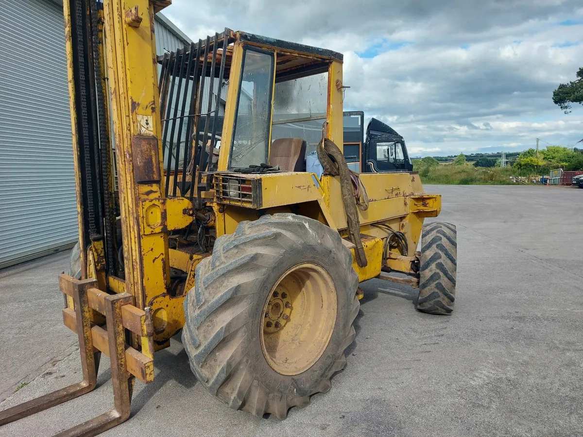 JCB Rough Terrain Forklift - Image 1