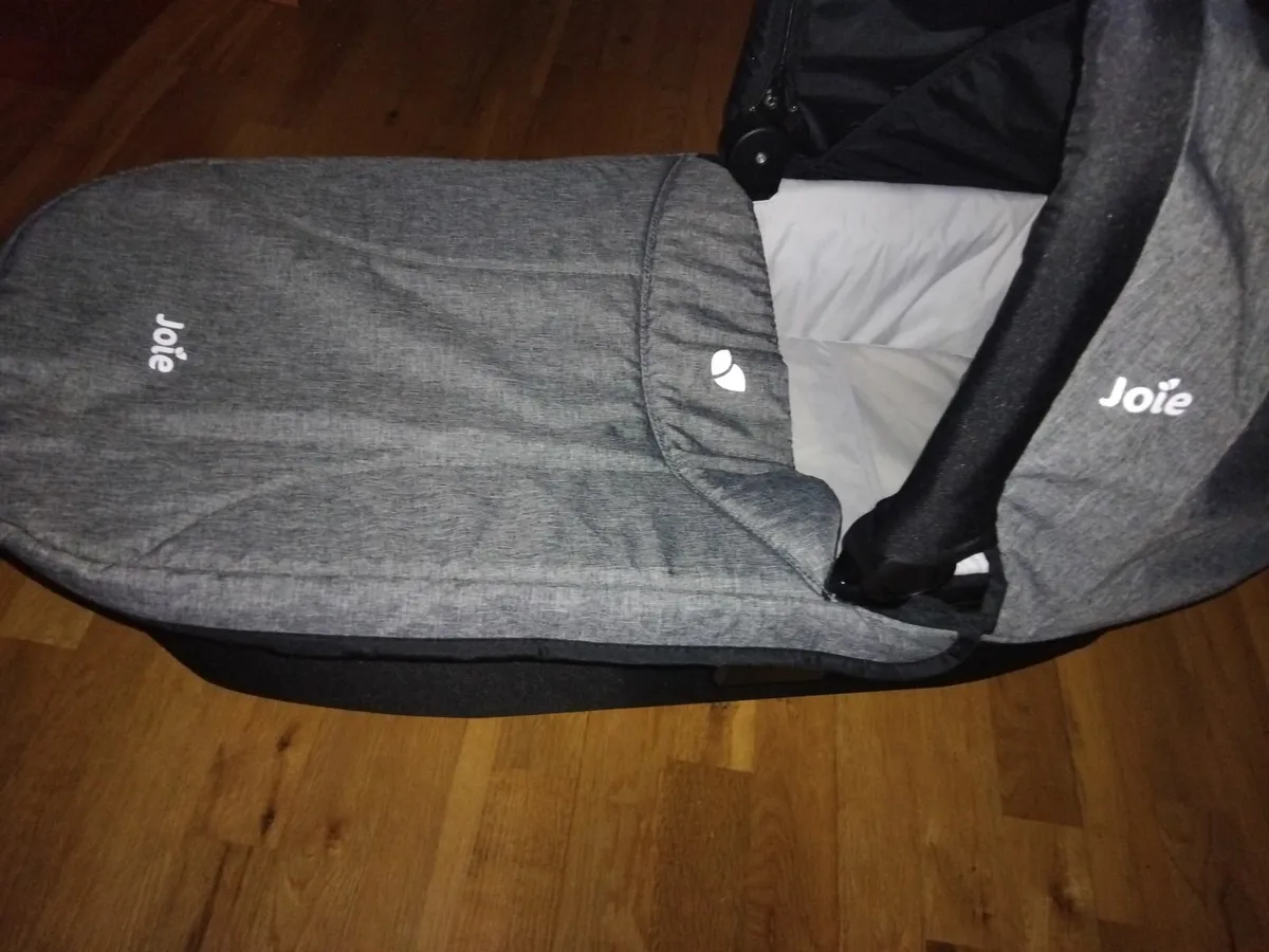 Joie carrycot / pram part - Image 3