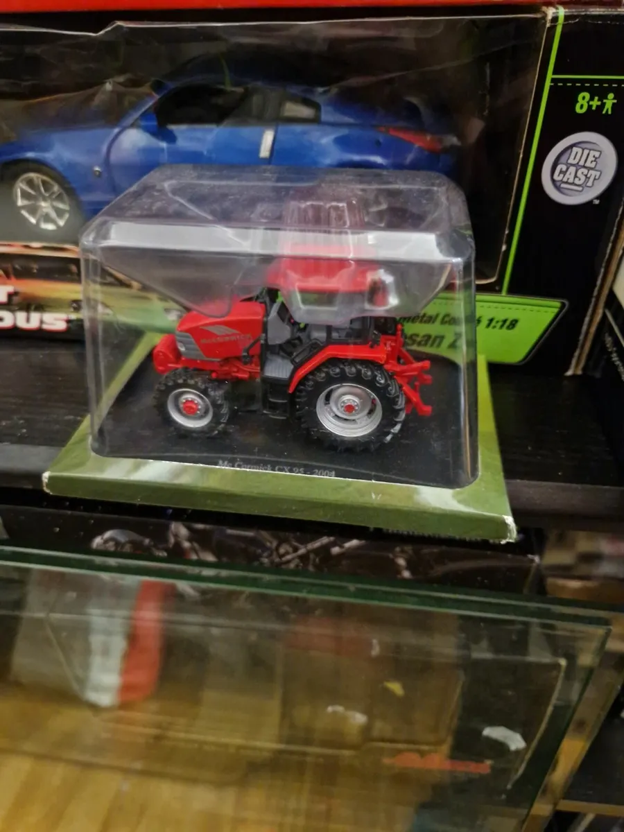 Corgi Atlas McCormack Tractor - Image 3